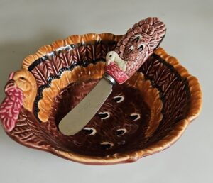 Turkey-Shaped-Dish-with-Spreader