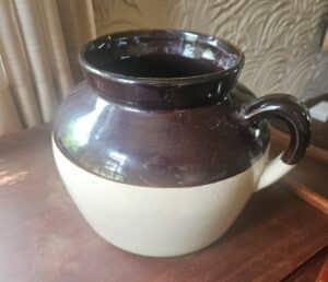 Two-Tone-Stoneware-Bean-Pot