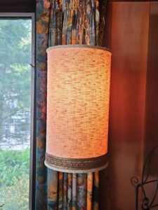 Vintage-Cylindrical-Hanging-Lamp