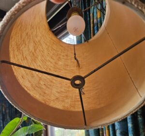 Vintage-Cylindrical-Hanging-Lamp-third-image
