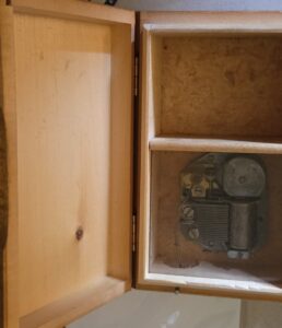 Vintage-Hummel-Style-Music-Box-second-image
