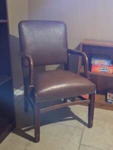 Vintage-Leather-Armchair-second-image