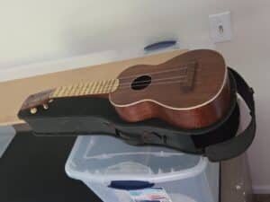 Vintage-Mahogany-Soprano-Ukulele-with-Case