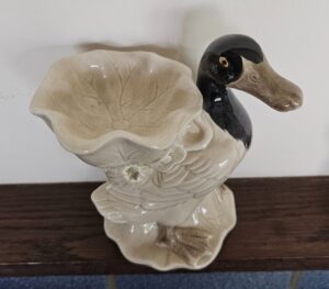 Vintage-McCoy-Duck-Planter-second-image
