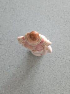 Vintage-Porcelain-Lady-Figurine-Japan-second-image