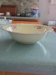 W.-S.-George-Lido-Serving-Bowl-second-image