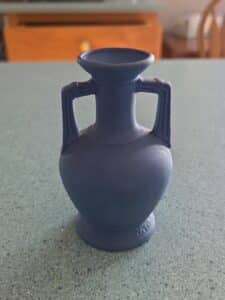 Wedgwood-Jasperware-Portland-Vase-third-image