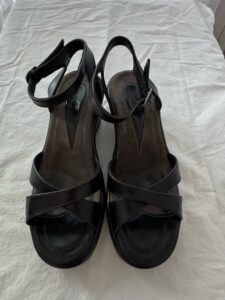 Womens-Black-Leather-Wedge-Sandals