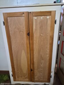 Wooden-Cabinet
