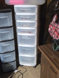 Plastic-Drawer-Storage-Unit