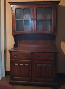 Vintage-Kling-Colonial-China-Hutch