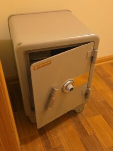Vintage-Sentry-Fire-Safe