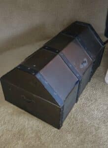 Vintage-Steamer-Trunk-or-Steamer-Chest