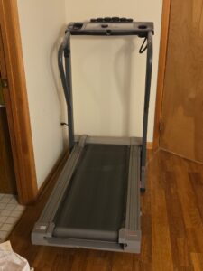 Weslo-Folding-Treadmill-second-image