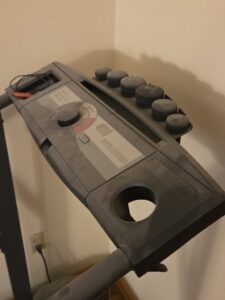 Weslo-Folding-Treadmill-third-image