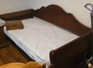 Wooden-Twin-Sleigh-Daybed