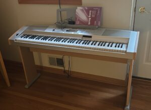 Yamaha-Portable-Grand-DGX-Keyboard