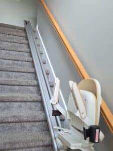 Acorn-Superglide-Stairlift-second-image