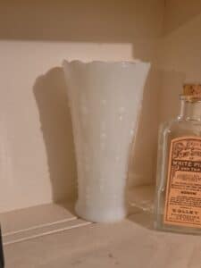 Anchor-Hocking-Teardrop-and-Pearl-Milk-Glass-Vase