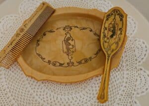 Art-Deco-Celluloid-Vanity-Set