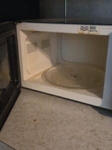 Black-Hamilton-Beach-Watt-Countertop-Microwave-second-image