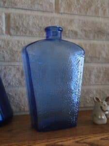 Cobalt-blue-textured-decanter