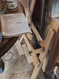 DIY-wooden-quilting-frame