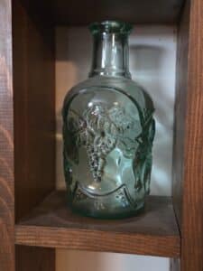 Embossed-Fruit-Glass-Decanter-Bottle