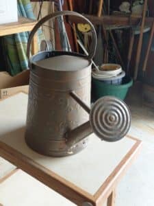 Embossed-Metal-Watering-Can-second-image