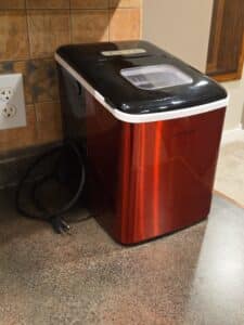 Frigidaire-Red-Ice-Maker