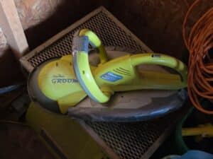 Garden-Groom-Electric-Trimmer