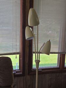 Gerald-Thurston-for-Lightolier-Floor-Lamp-second-image