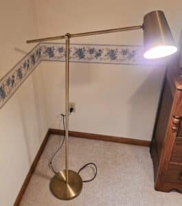 Gold-Arc-Floor-Lamp-second-image