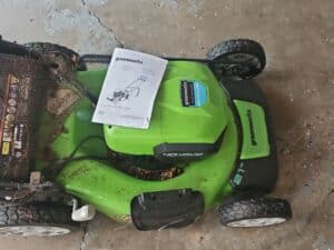 Greenworks-V-Lawn-Mower-second-image