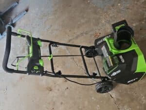 Greenworks-V-inch-Electric-Snow-Blower-second-image-1