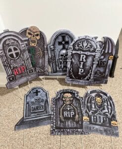 Halloween-Tombstone-Yard-Signs-Set
