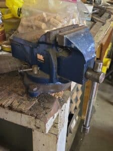 Heavy-Duty-Bench-Vise