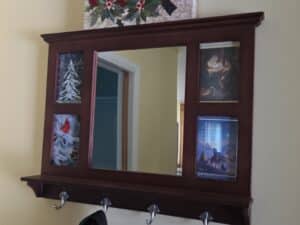 Holiday-Entryway-Mirror-Rack