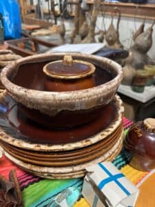 Hull-Brown-Drip-Pottery-Set
