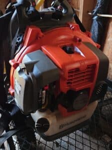 Husqvarna-BT-Backpack-Blower-second-image