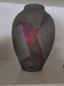 Iridescent-Swirl-Art-Glass-Vase