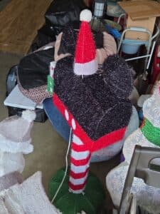 Mickey-Mouse-Tinsel-Mailbox-second-image