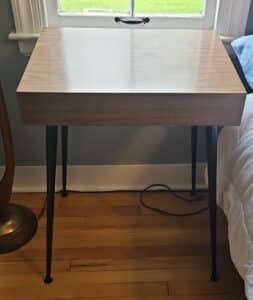 Mid-Century-End-Table-with-Drawer