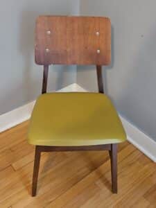 Mid-Century-Side-Chair