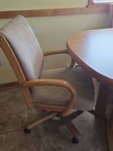 Oak-Pedestal-Dining-Set-second-image
