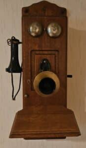 Oak-Wall-Telephone