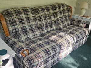 Plaid-Sofa
