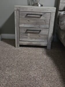 Signature-Design-by-Ashley-Derekson-Nightstand