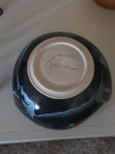 Studio-Pottery-Scalloped-Bowl-second-image