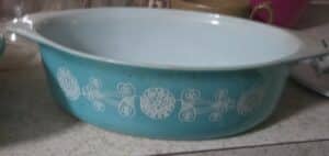 Turquoise-Lace-Medallion-Casserole-Dish